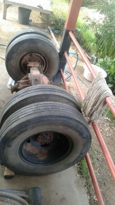 ขาย คานหน้าและเฟืองท้าย 5 น้อตของNPR