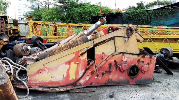 ขายเหมาอะไหล่ เครน-รถบรรทุก