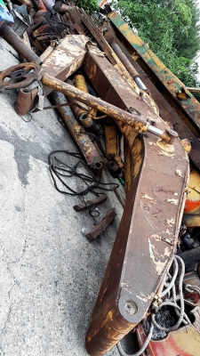 ขายเหมาอะไหล่ เครน-รถบรรทุก