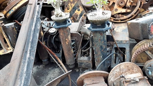 ขายเหมาอะไหล่ เครน-รถบรรทุก