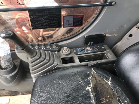 ขายรถขุดฮิตาชิ ZX-1...เล่มทะเบียนพร้อม รถสภาพดีใช้ได้