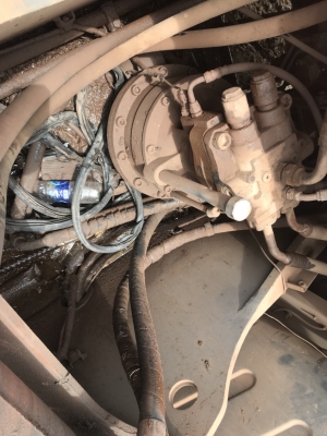 ขายรถขุดฮิตาชิ ZX-1...เล่มทะเบียนพร้อม รถสภาพดีใช้ได้