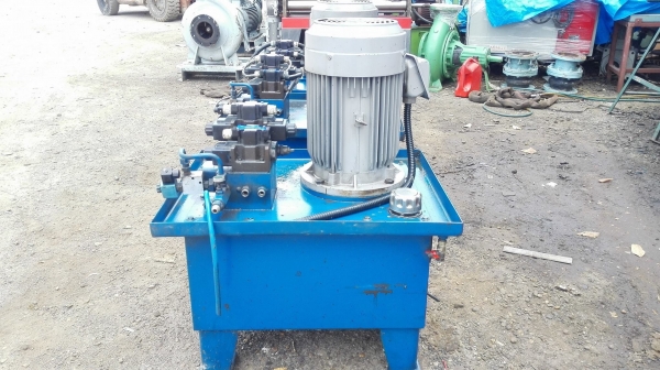 ถังพาวเวอร์ยูนิต Mitsubishi 10 HP 380V พร้อมคอนโทรลไฟฟ้า สภาพใหม่พร้อมใช้