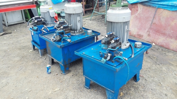 ถังพาวเวอร์ยูนิต Mitsubishi 10 HP 380V พร้อมคอนโทรลไฟฟ้า สภาพใหม่พร้อมใช้