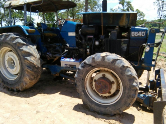 ขาย6640สองเพลา คาราโร่ พร้อมอุปกรณ์3ชิ้น เล่มทะเบียนรถบ้านพร้อมใช้