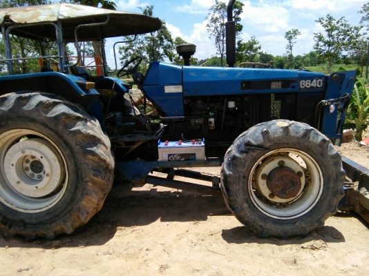 ขาย6640สองเพลา คาราโร่ พร้อมอุปกรณ์3ชิ้น เล่มทะเบียนรถบ้านพร้อมใช้