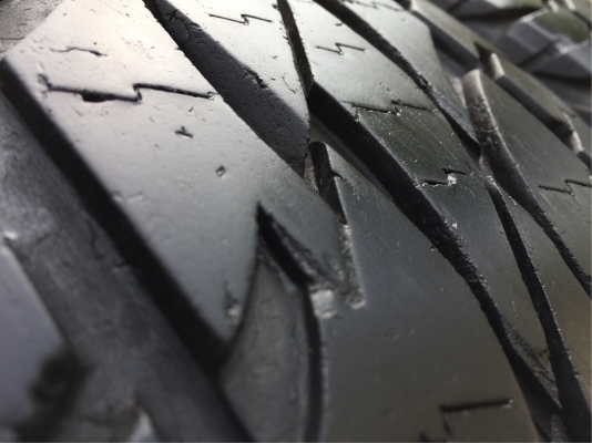 ยาง All Bridgestone 265 65 17 ปี17 ดอกเต็ม ไม่มีปะ ใช้ยาว ราคาไม่แพง