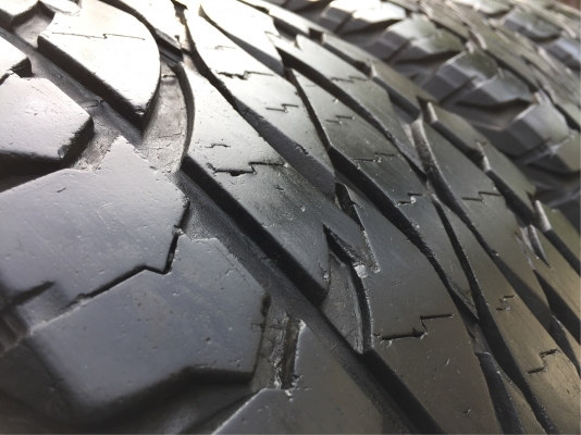 ยาง All Bridgestone 265 65 17 ปี17 ดอกเต็ม ไม่มีปะ ใช้ยาว ราคาไม่แพง