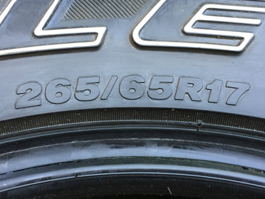 ยาง All Bridgestone 265 65 17 ปี17 ดอกเต็ม ไม่มีปะ ใช้ยาว ราคาไม่แพง