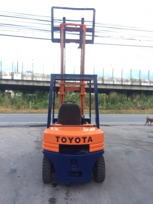 อาร์ ซี เอช โฟรคลิฟท์ ขาย โตโยต้า รุ่น 5 ดีเซล 2.5 ตัน