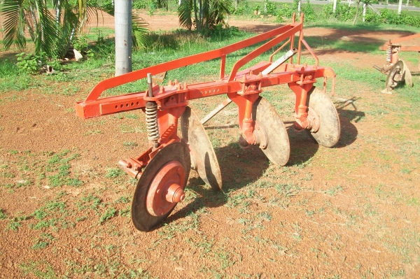 ขายผานบุกเบิกฮุย22X3โครง4ใช่กับรถไถ34ถึง45แรง