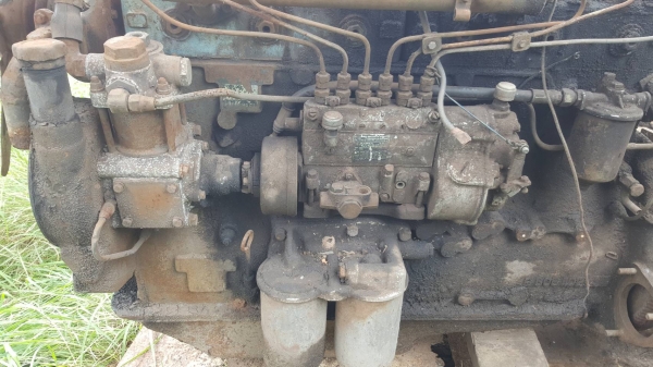 ขาย เครื่องยนต์ HINO 6 สูบ DS70 150 แรงม้า มีปั้มลม ขายตามสภาพไม่มีใบคุมเครื่อง