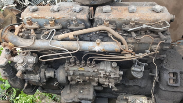 ขาย เครื่องยนต์ HINO 6 สูบ DS70 150 แรงม้า มีปั้มลม ขายตามสภาพไม่มีใบคุมเครื่อง
