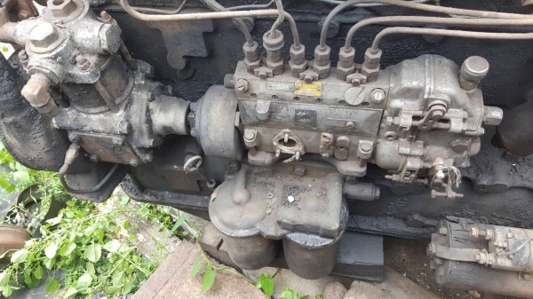 ขาย เครื่องยนต์ HINO 6 สูบ DS70 150 แรงม้า มีปั้มลม ขายตามสภาพไม่มีใบคุมเครื่อง