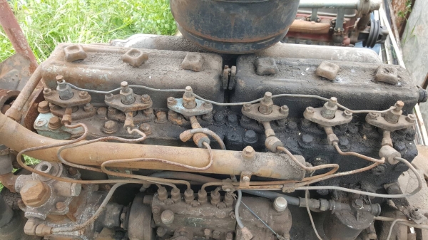 ขาย เครื่องยนต์ HINO 6 สูบ DS70 150 แรงม้า มีปั้มลม ขายตามสภาพไม่มีใบคุมเครื่อง