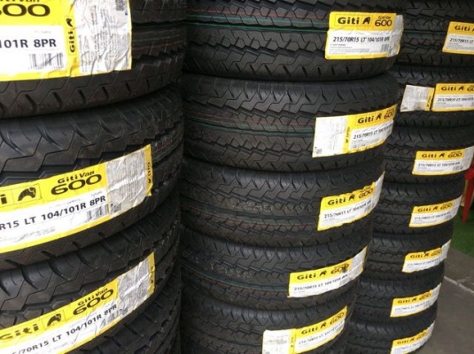 ยางใหม่ ขอบ15 ยี่ห้อ Giti รุ่นVan600 215-70-R15 ยางสำหรับรถกระบะ รถตู้ ยางคุณภาพดี ผ้าใบ8ชั้น