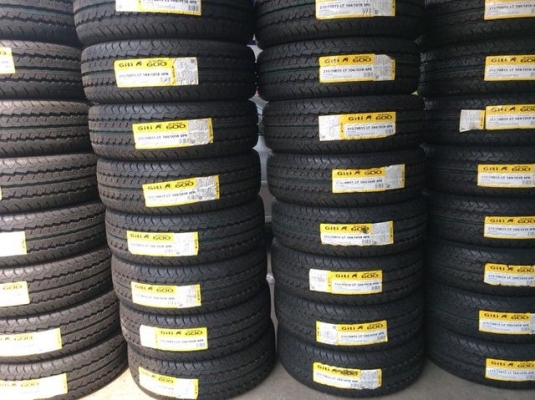 ยางใหม่ ขอบ15 ยี่ห้อ Giti รุ่นVan600 215-70-R15 ยางสำหรับรถกระบะ รถตู้ ยางคุณภาพดี ผ้าใบ8ชั้น