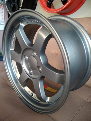 แม็กใหม่ ขอบ 15 ราคา 6900 พร้อมยางไทยปี 18 ราคา 11700 บาท