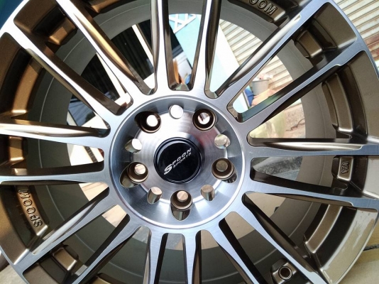 แม็กใหม่ขอบ 17 กว้าง 7 ใส่รถ 5 รู 114 ราคา 8900 พร้อมยาง 15900 ของแถมครบจบหล่อ