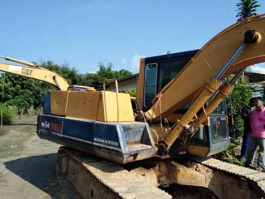 PC 100-3 สภาพเดิมๆพร้อมใช้ 061-7981928 PC 100-3 สภาพเดิมๆพร้อมใช้ 061-7981928