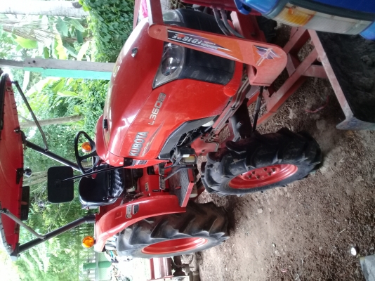 ขายรถไถ L3608  ปลายปี 53 อุปกรณ์ครบรถพร้อมใช้