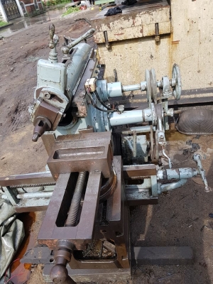 ขายแท่นไส18นิ้วเกียร์บ็อกพร้อมใช้งานราคาเบาๆๆครับ ขายแท่นไส18นิ้วเกียร์บ็อกพร้อมใช้งานราคาเบาๆๆครับ