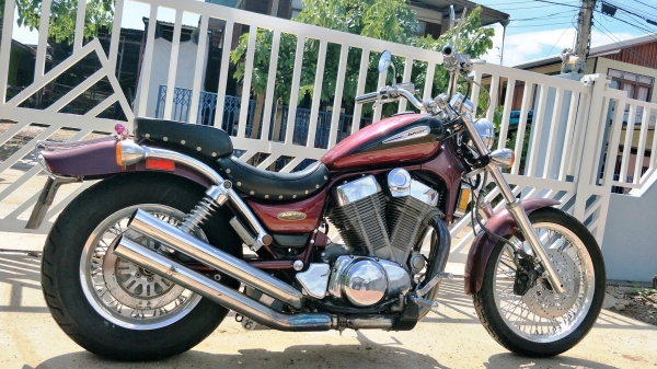 ขายครับ Suzuki Intruder 1400cc ทะเบียนแท้ ขายครับ Suzuki Intruder 1400cc ทะเบียนแท้