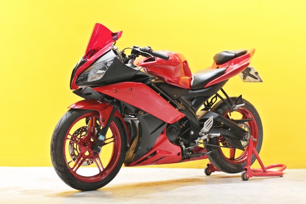 R15 ปี2015 เเต่งเต็มคัน 39,000บ.(ขายเงินสดเท่านั้น)