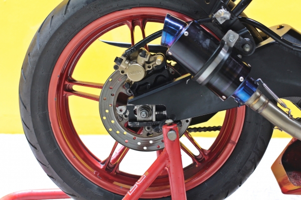 R15 ปี2015 เเต่งเต็มคัน 39,000บ.(ขายเงินสดเท่านั้น)