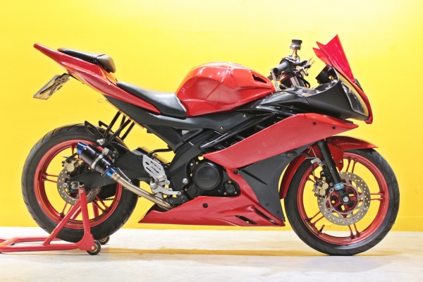 R15 ปี2015 เเต่งเต็มคัน 39,000บ.(ขายเงินสดเท่านั้น) R15 ปี2015 เเต่งเต็มคัน 39,000บ.(ขายเงินสดเท่านั้น)