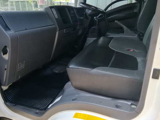 6 ล้อกลาง *EURO.3* ISUZU NQR 175 แรงม้า *คอมมอนเรว * ยาว 5.50ม.* รถสวยเดิม+สวยจริง *รถห้างแท้ * (มีเ