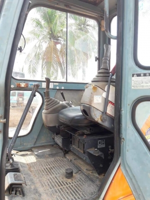 ขายจ้า..HITACHI EX35 -2 เก่านอกแท้ สภาพสวย เดิมๆๆ มีลายแย๊ก พรัอมใช้ โทร 089-3818694 จ๊อย.. ขายจ้า..HITACHI EX35 -2 เก่านอกแท้ สภาพสวย เดิมๆๆ มีลายแย๊ก พรัอมใช้ โทร 089-3818694 จ๊อย..