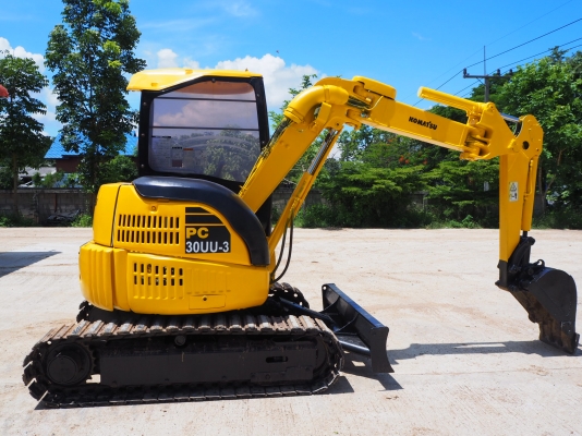 เก่าญี่ปุ่นยังไม่เคยใช้ในไทย KOMATSU PC30UU-3 ปั้มนิ้วคอนโทรลสั้น