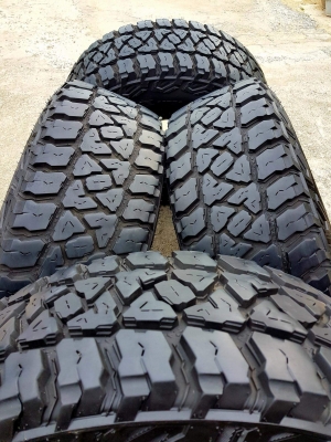 ขายยาง KUMHO MT 265/70/17 พร้อมล้อ LENSO MAX1 17x9 ออฟ 0 สวยๆ ขายยาง KUMHO MT 265/70/17 พร้อมล้อ LENSO MAX1 17x9 ออฟ 0 สวยๆ