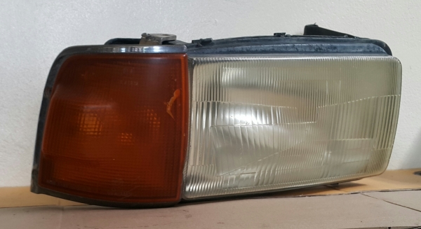 โคมไฟหน้าพร้อมเสื้อไฟเลี้ยว ข้างขวา ของ อีซุซุ มังกร