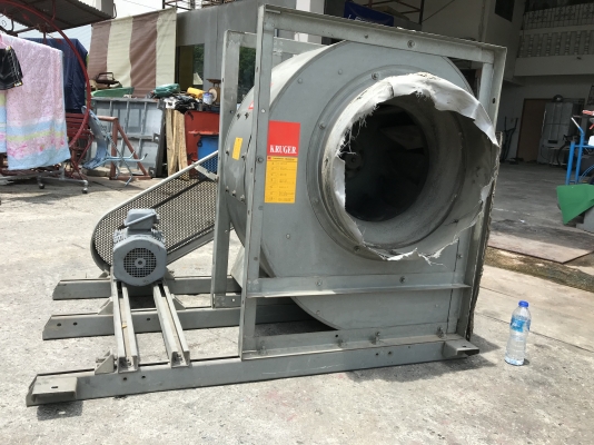 ขายพัดลมโบวเวอร์ดูด-เป่าอากาศ Kruger 4HP. 380V โครงสร้างใหญ่แข็งแรง สภาพสวยมาก หมุนนิ่ม ลมแรง พร้อมใช้งาน
