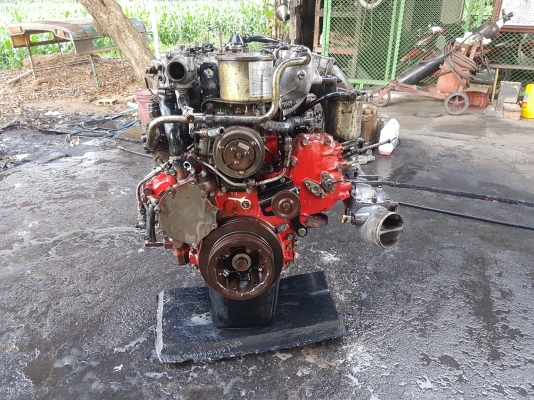 ขายเครื่องยนต์hino ek100ปั่นปูน