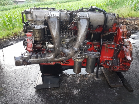 ขายเครื่องยนต์hino ek100ปั่นปูน