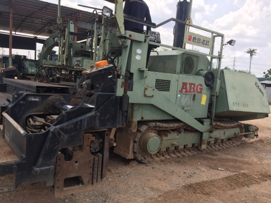 ต้องการขายรถ ปูยางแบบแทค ABG TITAN 411