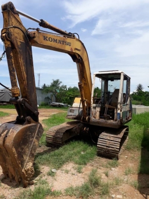 ขาย 330,000 KOMATSU pc 60-6 เครื่องดี ปั้มแรง เอวแน่น ช่วงล่างดี ไฟฟ้าตัด กระจกแตก รถพร้อมใช้ สัญญาซื้อขาย รถอยู่ ชลบุรี 090-772-3710 090-772-3708