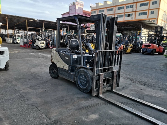 รถยก 3 ตัน เครื่องดีเซล เกียร์ออโต้ เสาสูง 4.75 เข้าตู้ แผงงาสไลด์