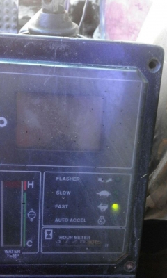 ขายรถขุดแบ็คโคKOBELCO SK120-3มาร์คทรี เล่มทะเบียนไฟฟ้าครับ โซ่ใหม่1ข้างพร้อมใช้งานบูมสวย