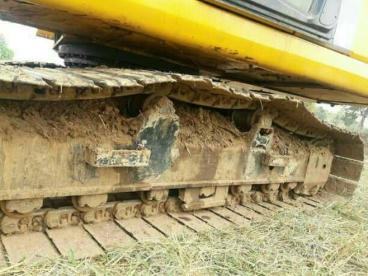 ขายรถขุดแบ็คโค KOMATSU PC200-7 เอกสารครบ ช่วงล่างดี บูมสวยทำงานหมื่น ชม.