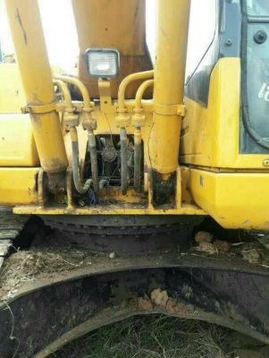 ขายรถขุดแบ็คโค KOMATSU PC200-7 เอกสารครบ ช่วงล่างดี บูมสวยทำงานหมื่น ชม.