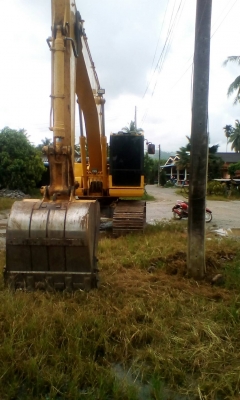 ขายดาวน์รถแบคโฮ KOMATSU PC200-8 ไมล์ 2100 ชม.ขายดาวน์ 400000