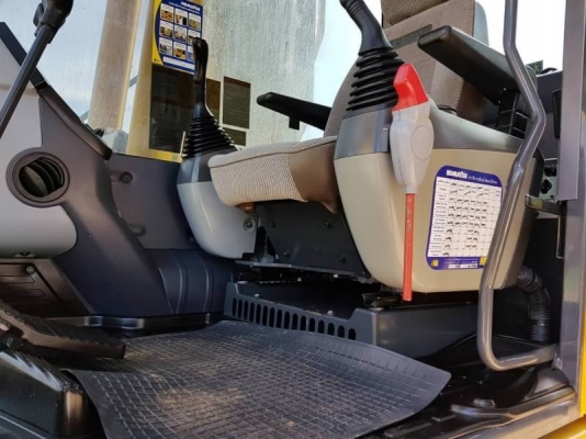 ขายด่วน!! PC200-8MO สภาพสวยค่ะ