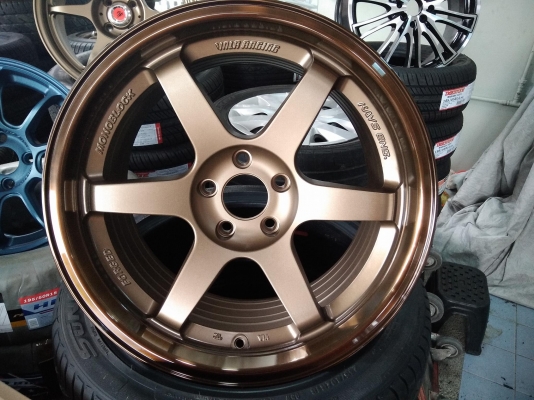 แม็กใหม่ ขอบ 18 ห้ารู สีใหม่ สวยโดนจัย ราคา 10700 พร้อมยาง 15900 บาท