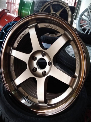 แม็กใหม่ ขอบ 18 ห้ารู สีใหม่ สวยโดนจัย ราคา 10700 พร้อมยาง 15900 บาท