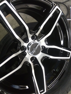 แม็กใหม่ขอบ 15 ราคา 7900 พร้อมยางไทยปี18 ราคา 12900 บาท