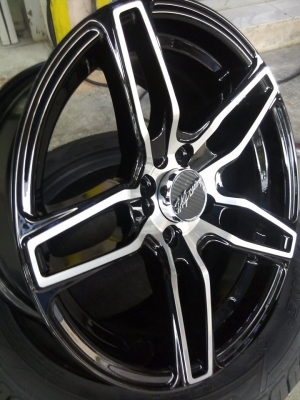 แม็กใหม่ขอบ 15 ราคา 7900 พร้อมยางไทยปี18 ราคา 12900 บาท